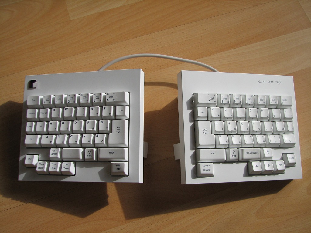 utron_keyboard_02[1].jpg